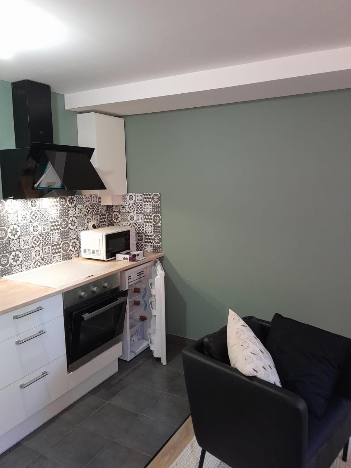 Appartement Proche Gare Сен-Брук Екстериор снимка