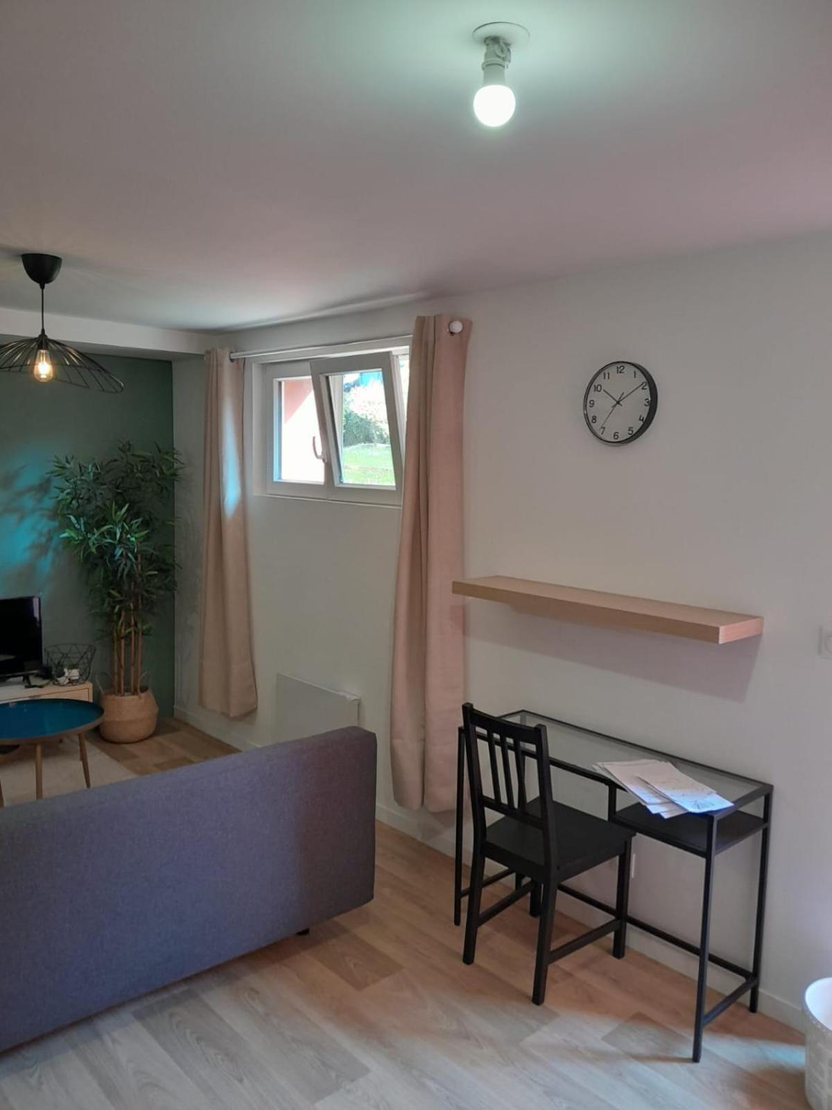 Appartement Proche Gare Сен-Брук Екстериор снимка