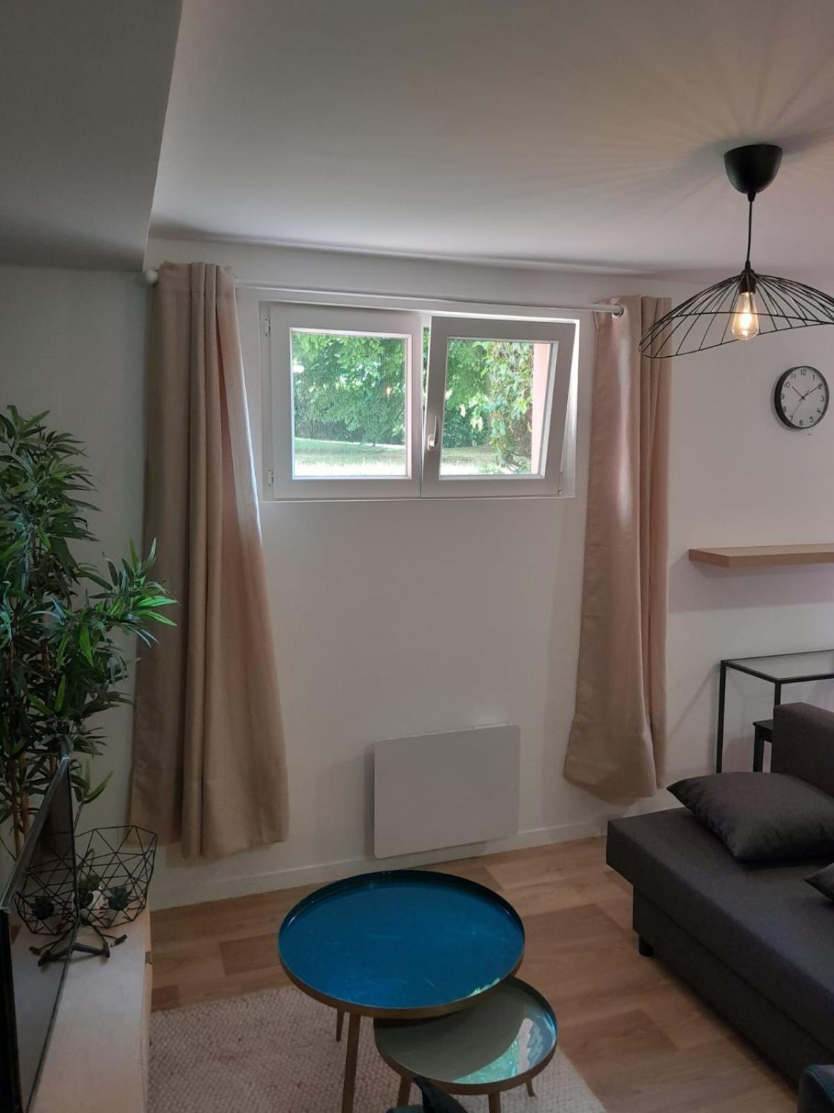 Appartement Proche Gare Сен-Брук Екстериор снимка