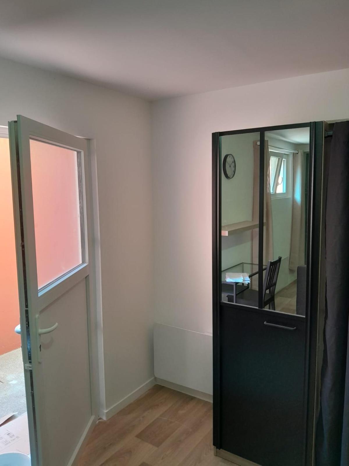 Appartement Proche Gare Сен-Брук Екстериор снимка
